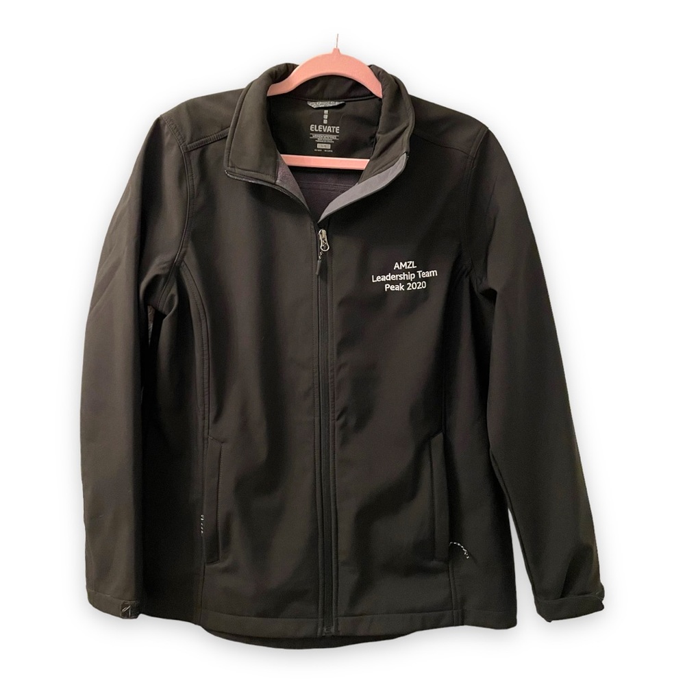 Women’s Elevate Soft Shell Jacket Black Size Large for Amazon
